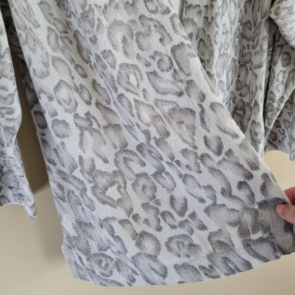 Chicos Womens Cardigan Sweater Size XL Silver Metallic Leopard Print Open Front - Picture 6 of 10